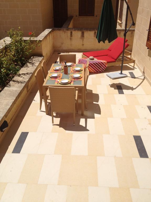 Fort Chambray Apartment กฮาจ์นซีเลม ห้อง รูปภาพ