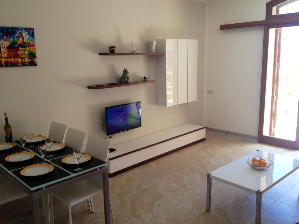 Fort Chambray Apartment กฮาจ์นซีเลม ห้อง รูปภาพ